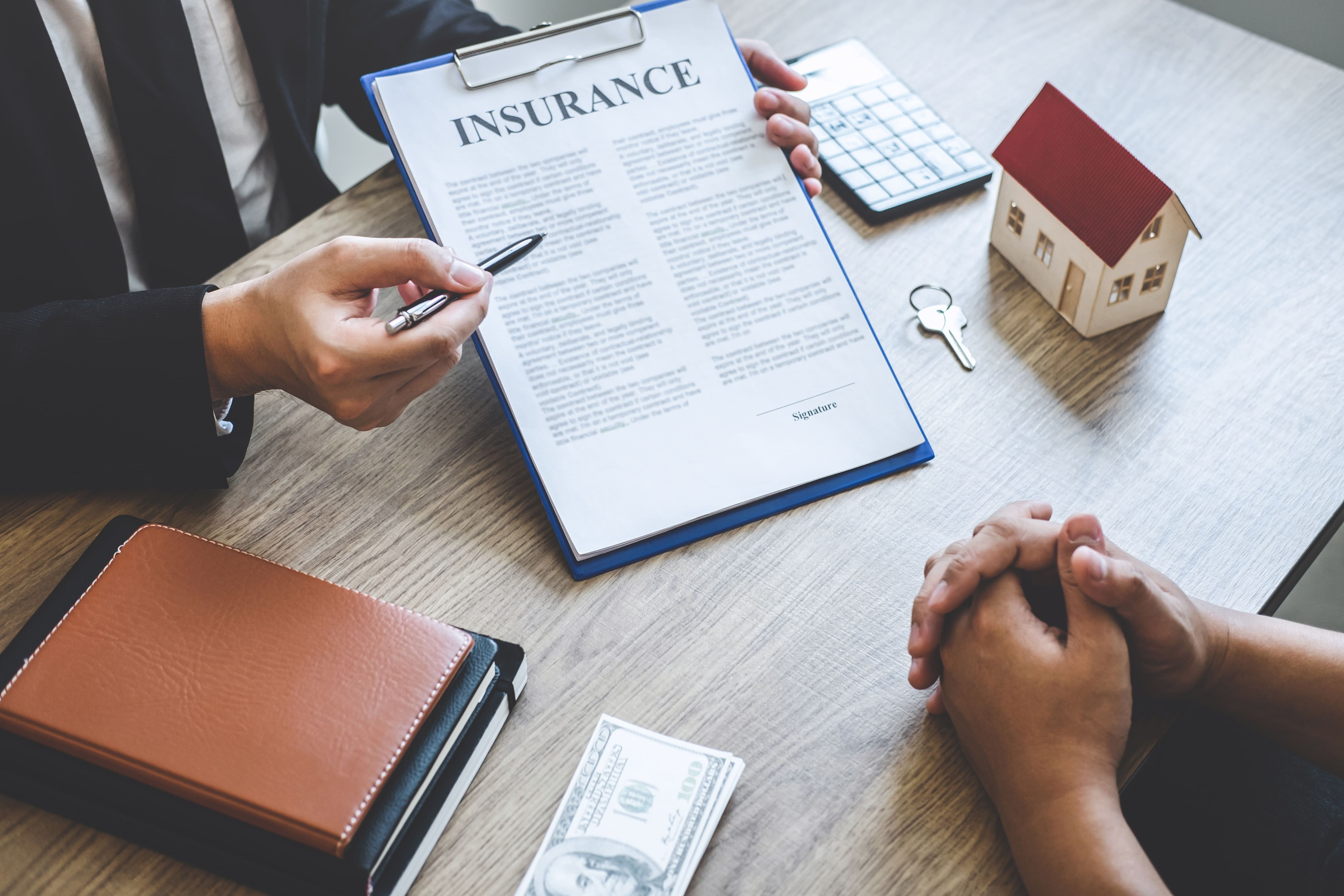 Life Insurance vs General Insurance - Key Differences Explained 